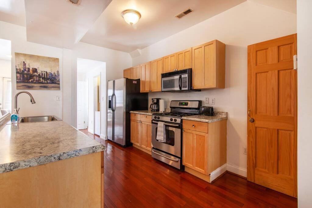 Relaxing, Spacious, Private, Walkable In Petworth! Washington Exterior photo
